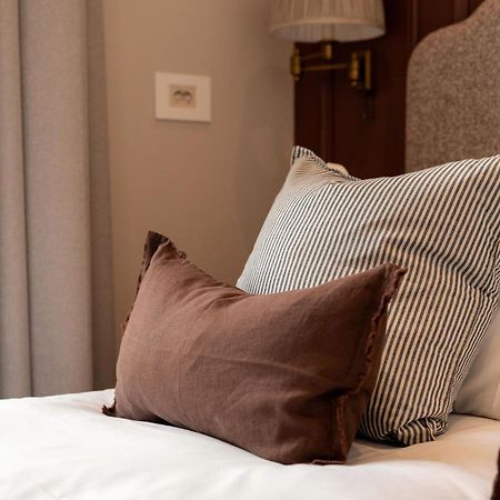 Moment George IV Bridge Hotel Edinburgh Exterior photo
