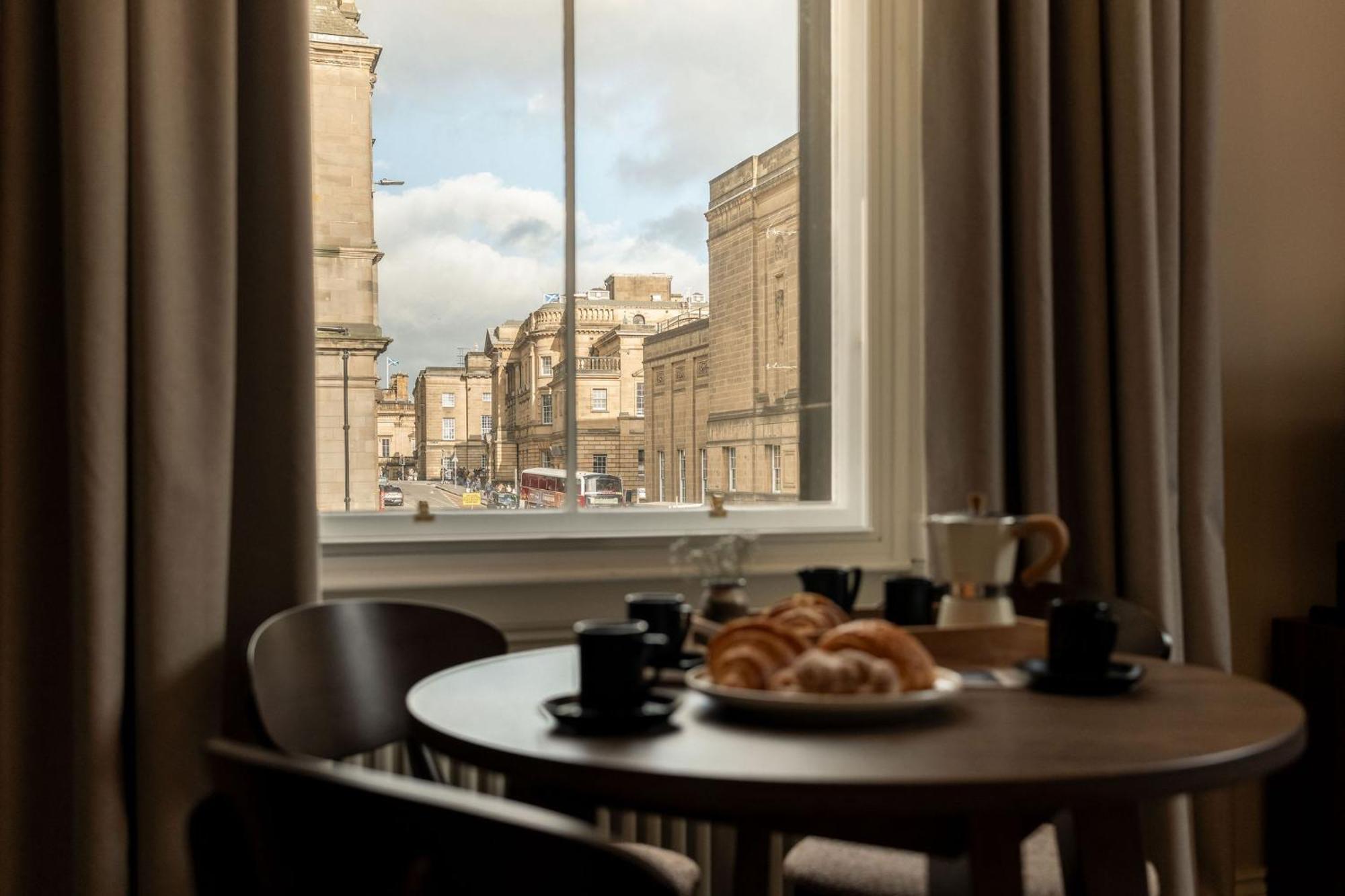 Moment George IV Bridge Hotel Edinburgh Exterior photo