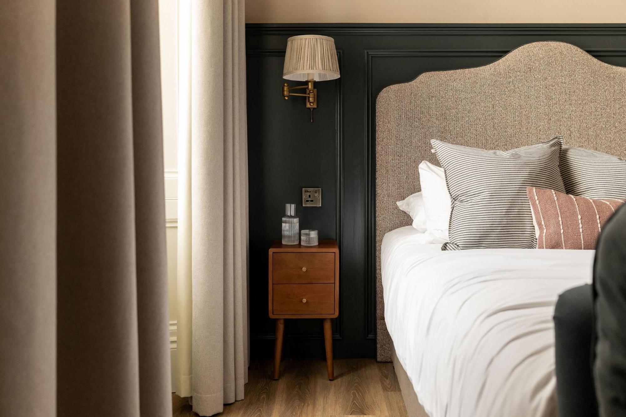 Moment George IV Bridge Hotel Edinburgh Room photo
