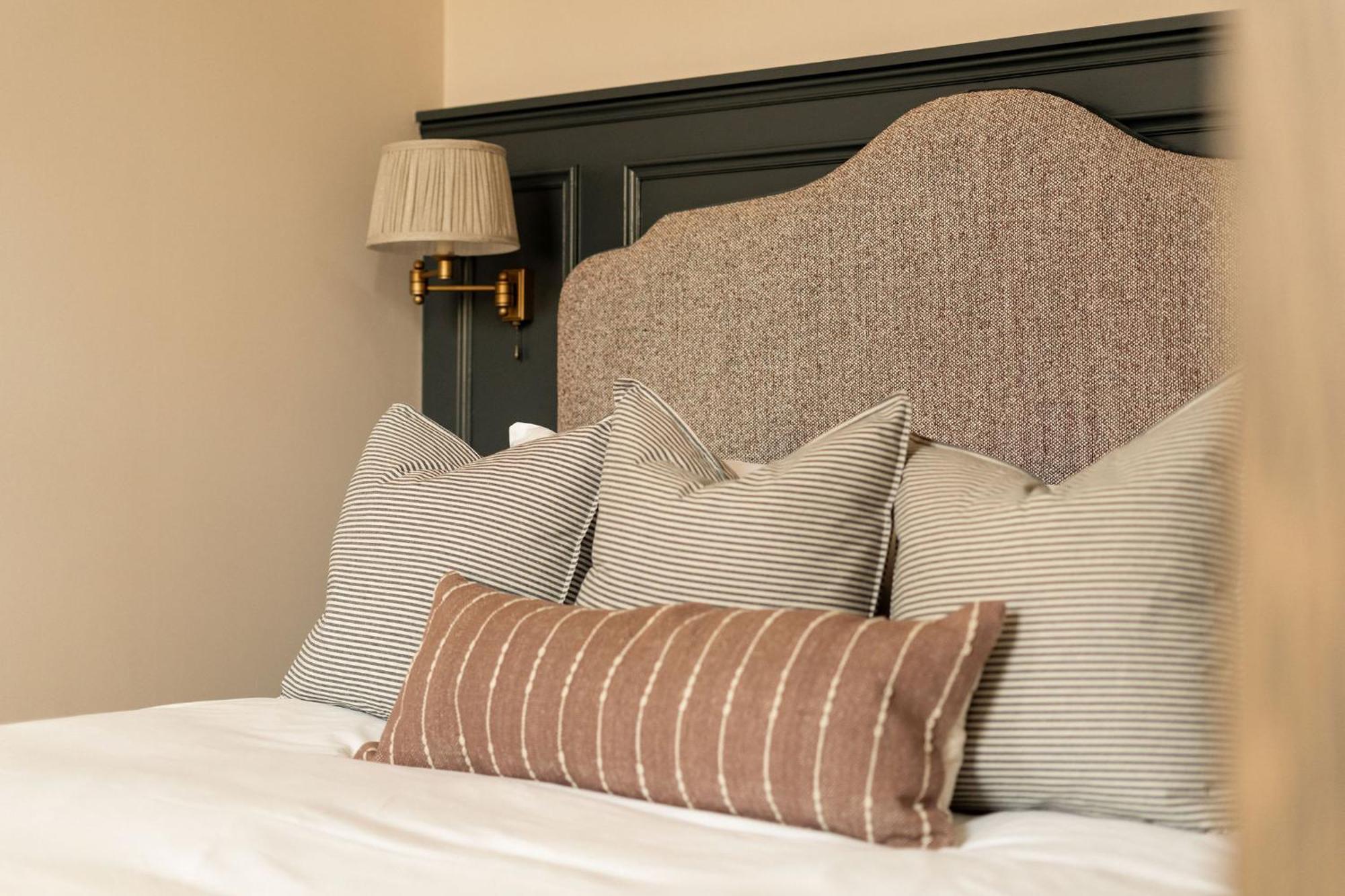 Moment George IV Bridge Hotel Edinburgh Room photo