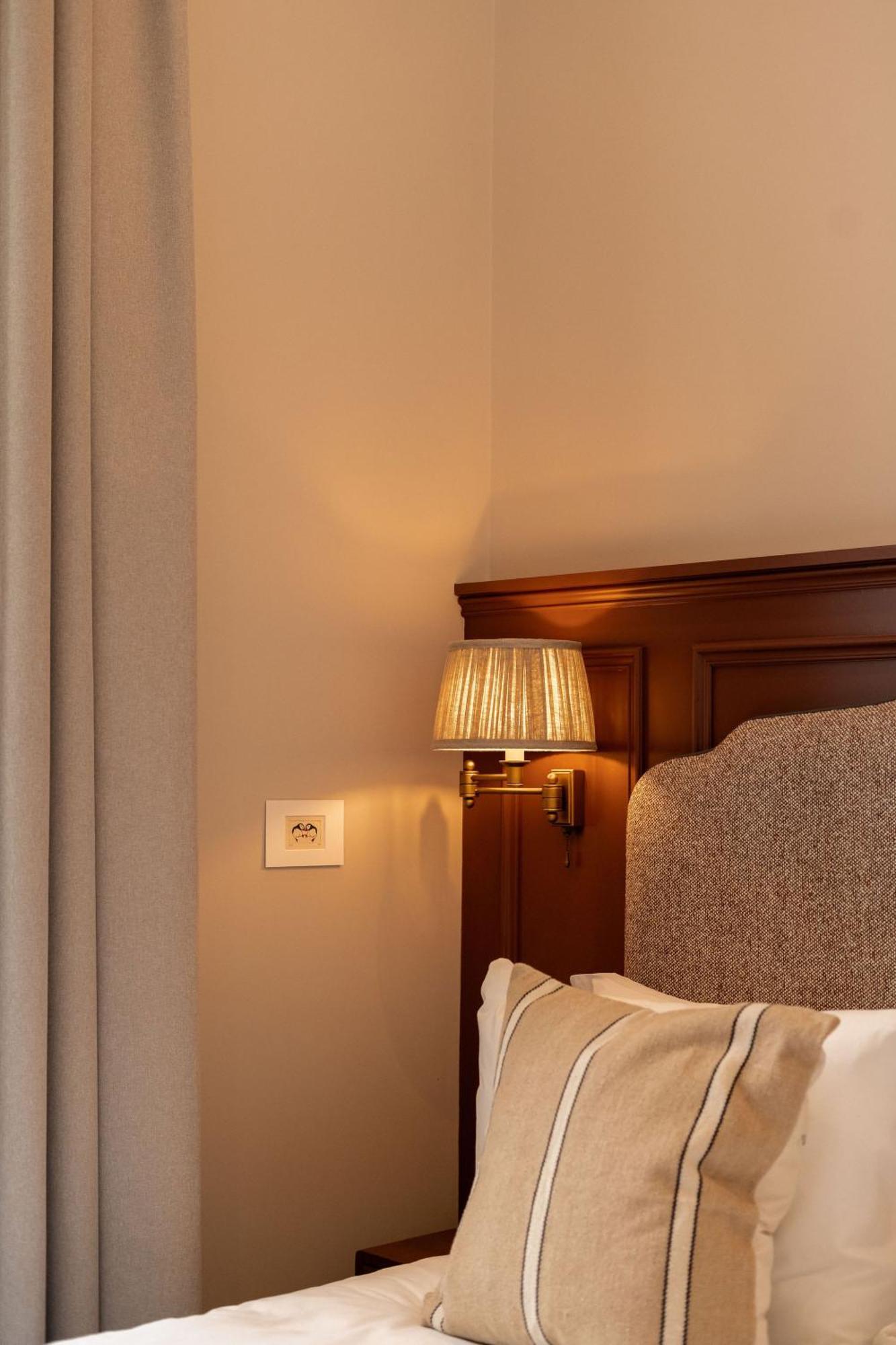 Moment George IV Bridge Hotel Edinburgh Exterior photo